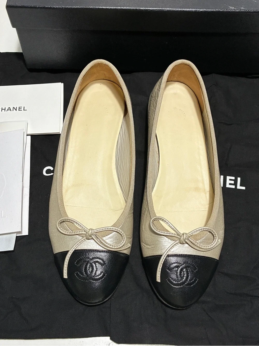 CHANEL silver cream and Black Cap-Toe Leather Ballet Flats